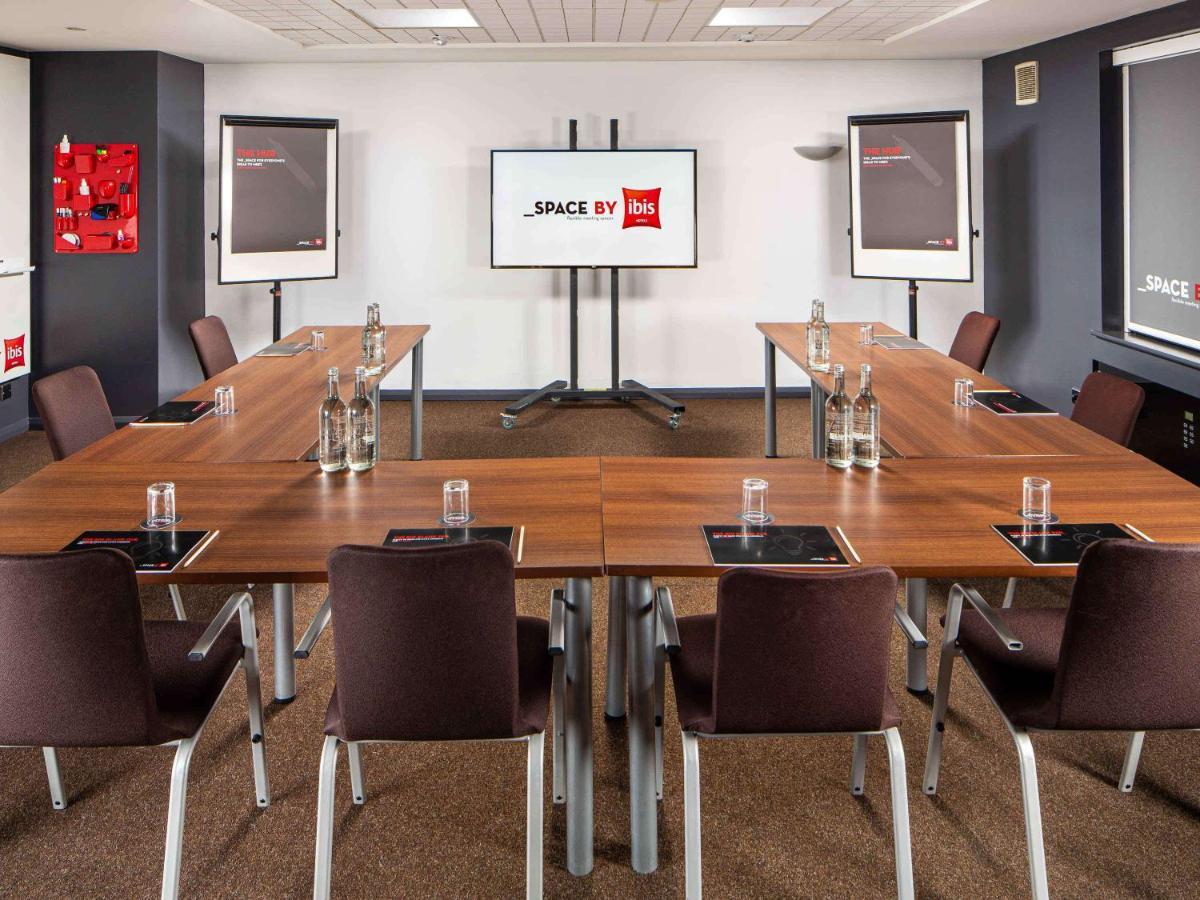 Ibis Rugby East Hotell Crick  Exteriör bild