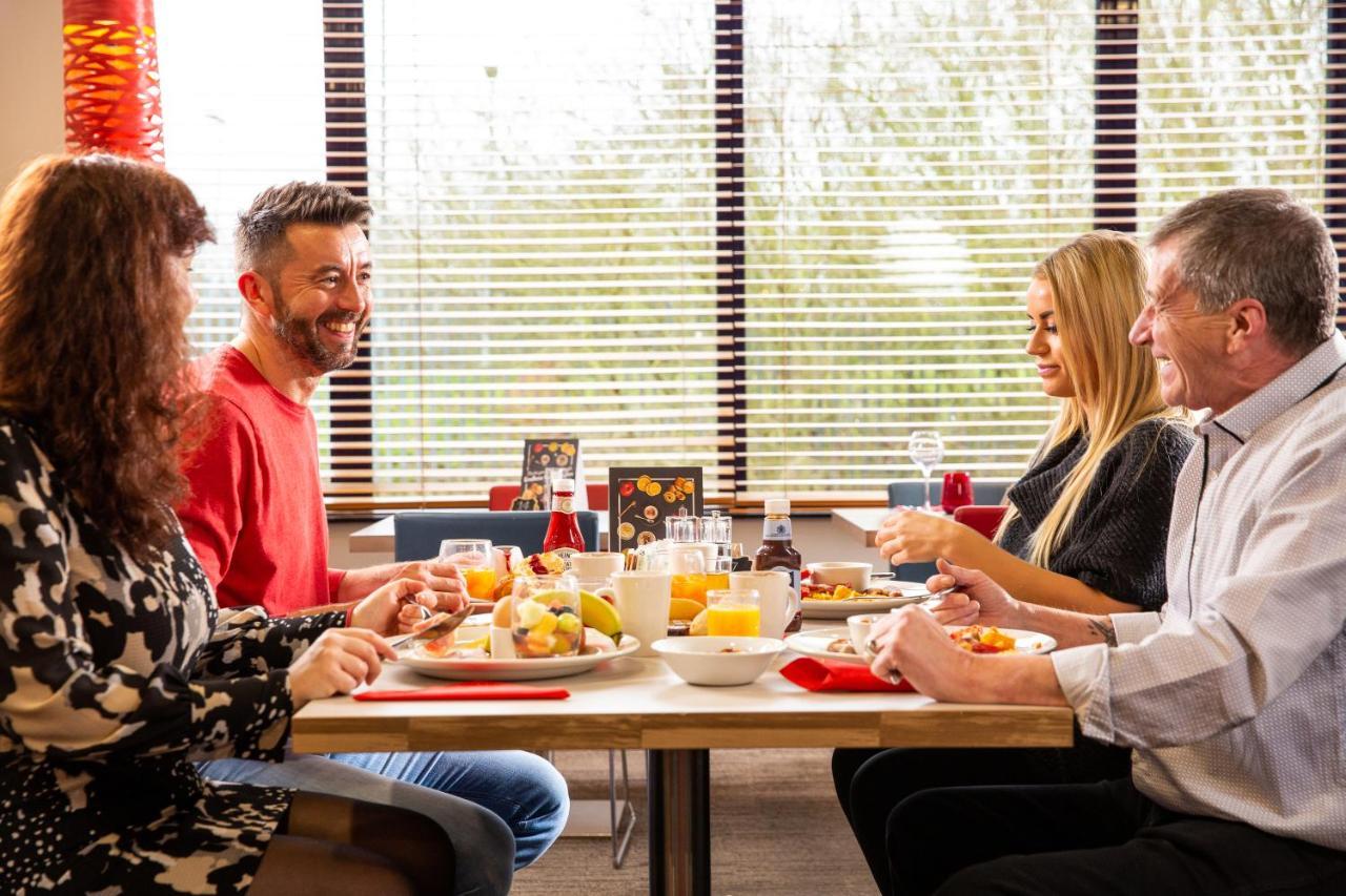 Ibis Rugby East Hotell Crick  Exteriör bild